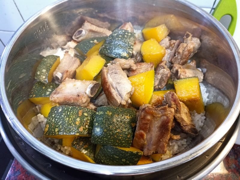 IMG_20230217_184707(001).jpg - 20230217_晚餐_南瓜排骨飯