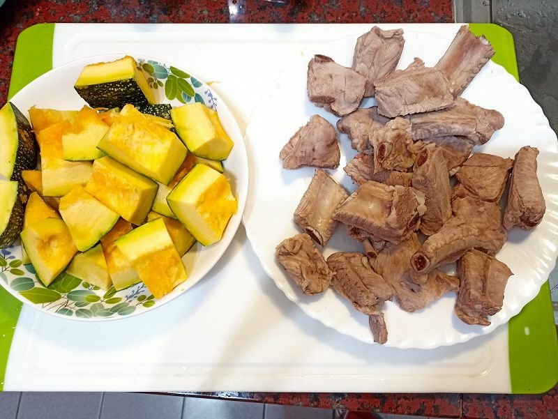IMG_20230217_170426(001).jpg - 20230217_晚餐_南瓜排骨飯