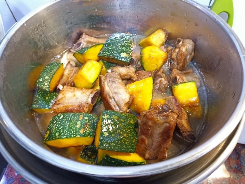IMG_20230217_175041(001).jpg - 20230217_晚餐_南瓜排骨飯