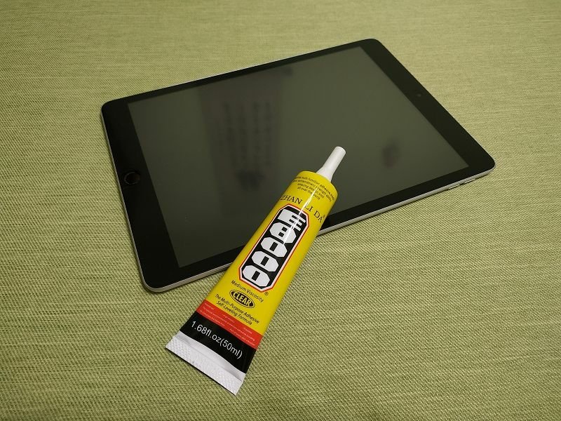IMG_20221001_032230(001).jpg - 20221001_重黏iPad9面板