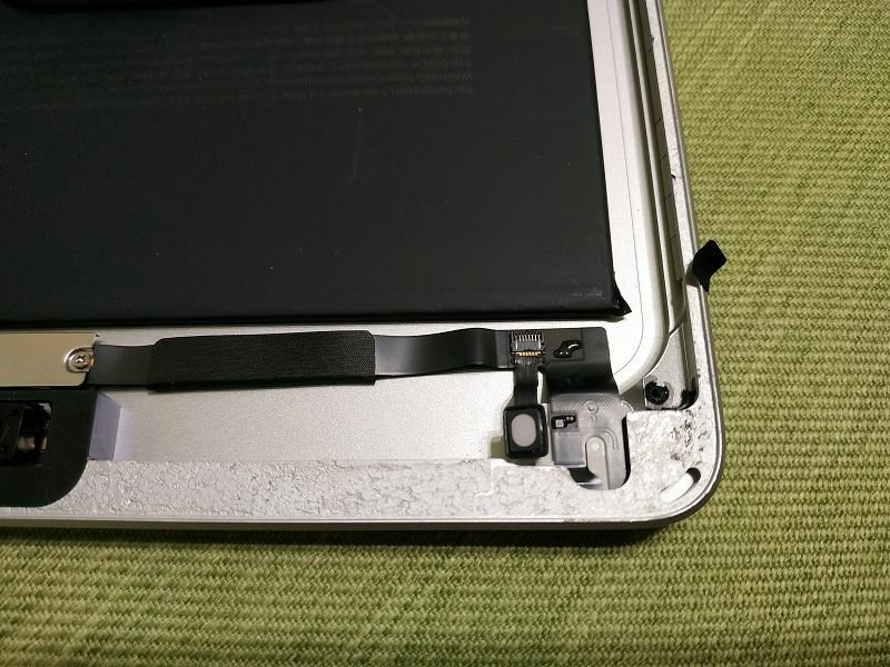 IMG_20221001_035249(001).jpg - 20221001_重黏iPad9面板