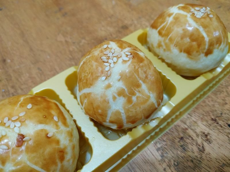IMG_20201003_162639(001).jpg - 20201003_阿默蛋糕_蛋黃酥