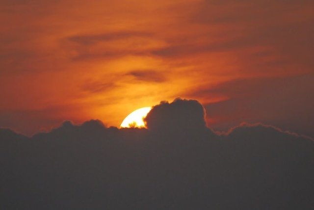 2017-08-04 18-15-25(001).jpg - 20170804_五結_夏爾迦_海邊夕陽