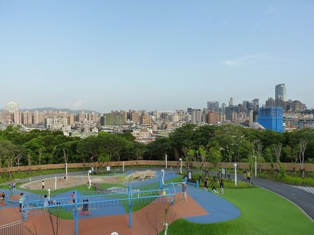 2018-07-01 06-12-34(001).jpg - 20180701_中和_員山公園_麥當勞吃早餐