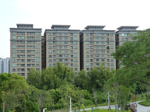 2018-07-01 06-13-27(001).jpg - 20180701_中和_員山公園_麥當勞吃早餐