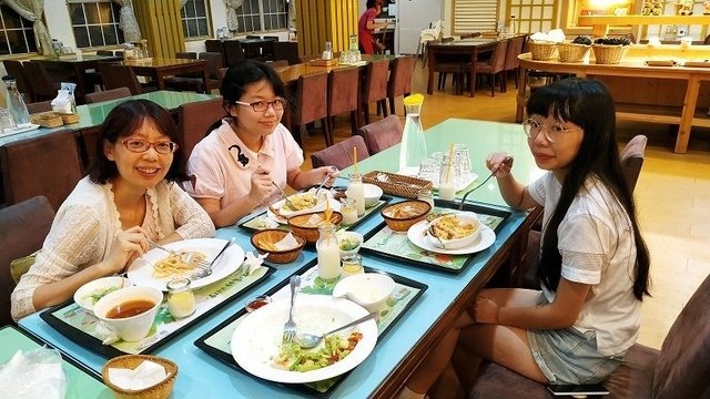 2019-08-23 19-52-32(001).jpg - 20190823_通霄_飛牛牧場_紅穀倉