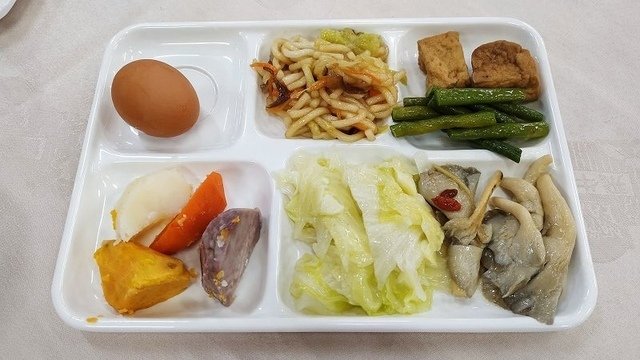 2019-08-24 08-17-08(001).jpg - 20190824_通霄_飛牛牧場_早餐