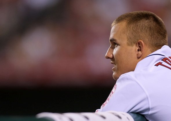 Mike Trout Photos - Seattle Mariners v Los Angeles Angels of Anaheim - Zimbio 2012-09-25 01-07-48