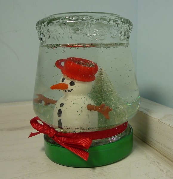 Snowman Snow Globe2.jpg