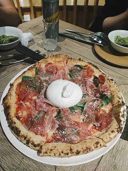 來去吃 - 胡志明市Pizza 4P&apos;s義式餐廳初體驗