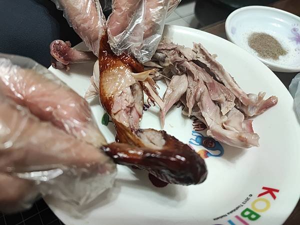 來去吃 - 大仁哥巡迴快閃桶仔雞 名不虛傳