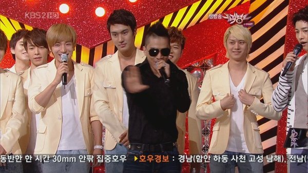 100716.KBS2.MusicBank.SJ.Interview[DDH][11-19-43].jpg