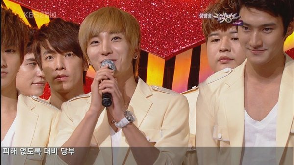 100716.KBS2.MusicBank.SJ.Interview[DDH][11-18-48].jpg