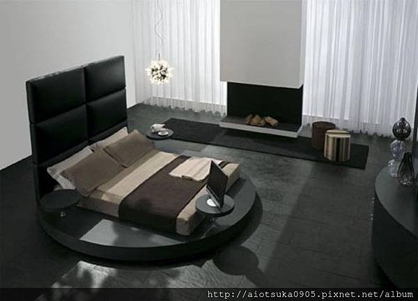 29006-luxury-black-bedroom-design-with-white-walls-and-curtains_1440x900