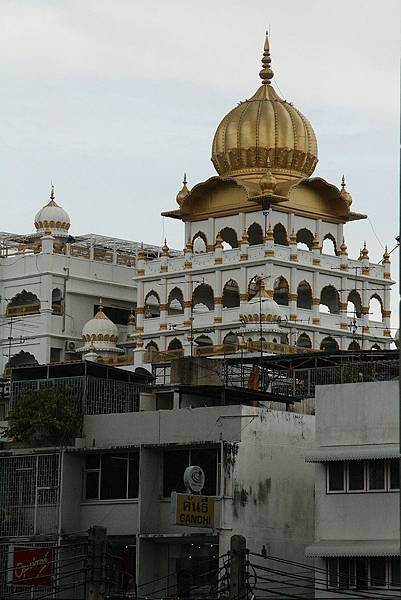 800px-Gurudwara_Siri_Guru_Singh_Sabha