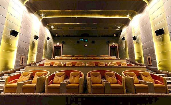 Bangkok-Best-VIP-Cinemas-embassy-2