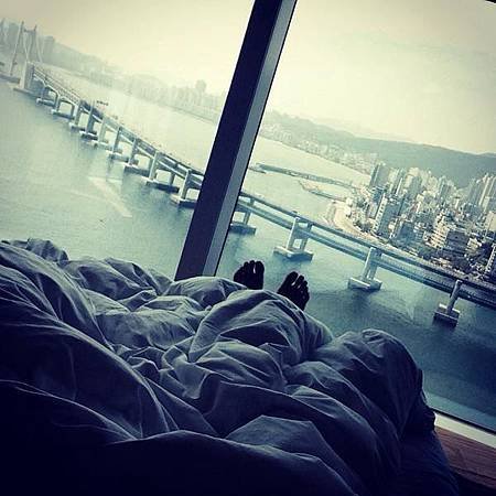 By6d7iUCIAAXbns