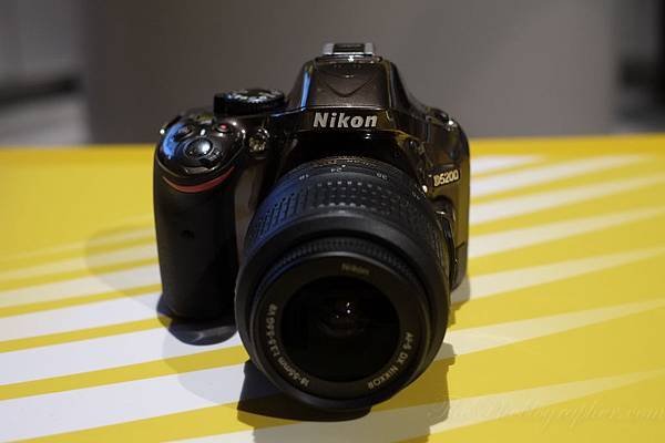 Chris-Gampat-The-Phoblographer-Nikon-D5200-S1-and-J3-first-impressions-CES-2013-2-of-17ISO-16001-240-sec-at-f-4.0