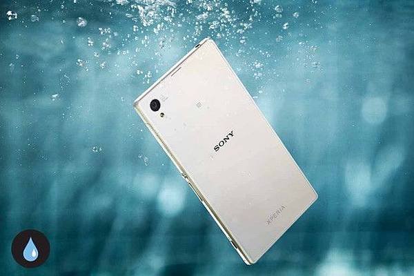 xperia-z1-overview-design-waterproof-1240x826-431135e276930e947fa7f06489cd02e6-620x413