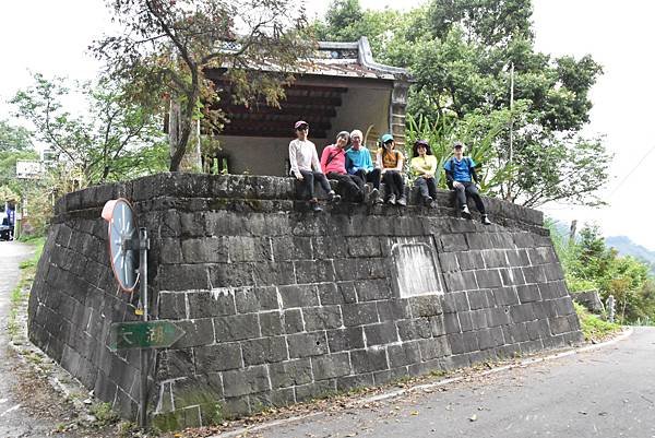 完走出關古道 - 勇登關刀山