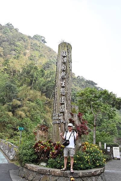 五月阿里山鐵路 - 初夏螢火蟲之旅: 梨園寮火車站 - 大風