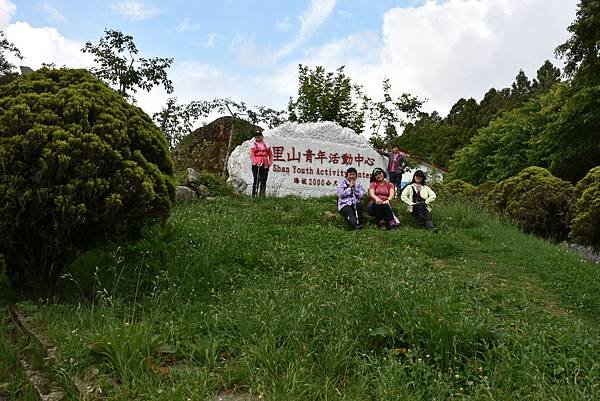 五月阿里山鐵路 - 初夏螢火蟲之旅: 鋒面過境雨中返家 - 