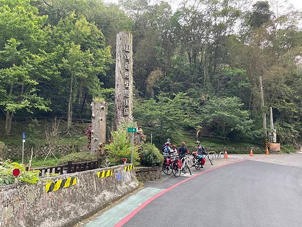 五月阿里山鐵路 - 初夏螢火蟲之旅: 梨園寮火車站 - 大風