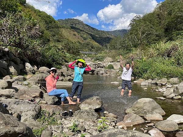 五月阿里山鐵路 - 初夏螢火蟲之旅: 迷糊步道竹林行 - 藍