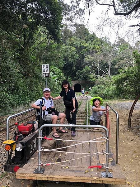 五月阿里山鐵路 - 初夏螢火蟲之旅: 梨園寮火車站 - 大風