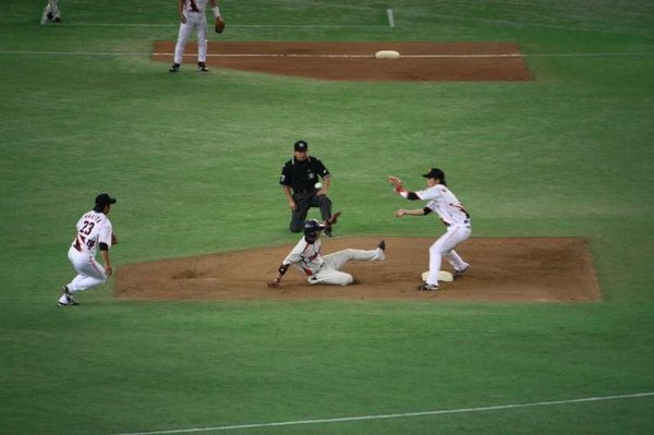 2010東京0719巨人對養樂多 (156)-800.jpg