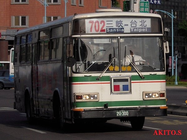 2U-300.jpg