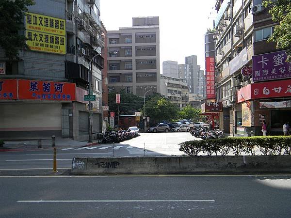 2.延吉街和光復南路口-1.JPG