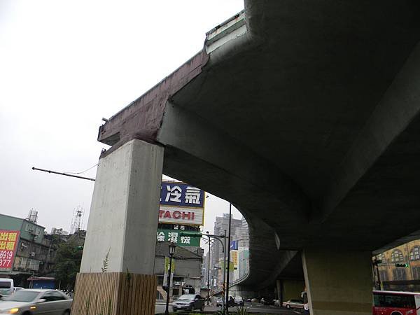 30.舊時忠孝橋延平北路匝道.JPG