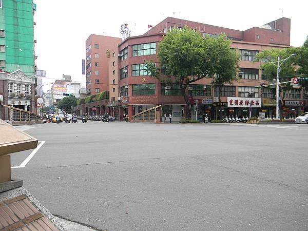 9.長安西路