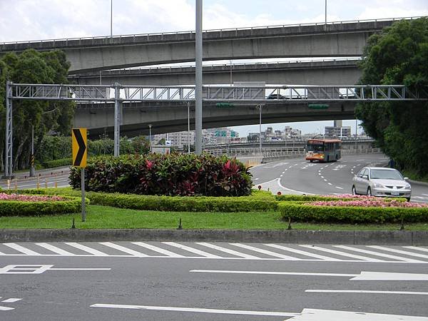 1.中山北路北安路口