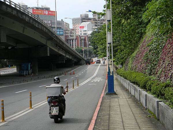 6.中山北路四段