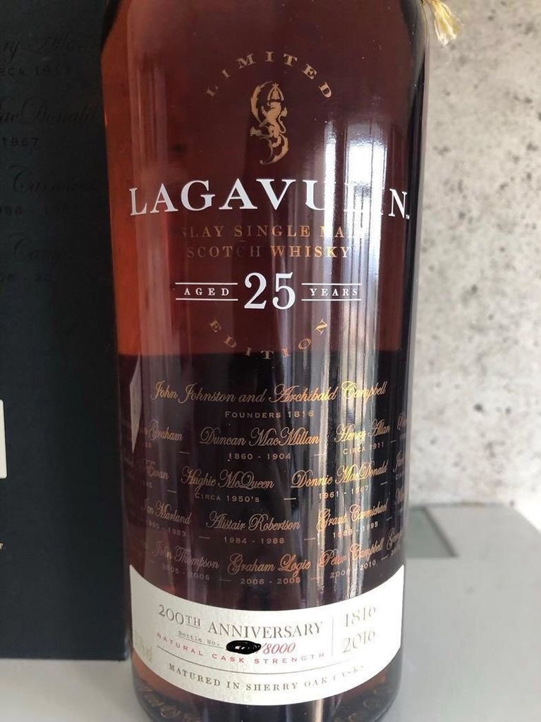 lagavulin_25_year_old_200th_anniversary_limited_edition_malt_scotch_whisky_1569228184_3aa33dc8_progressive.jpg