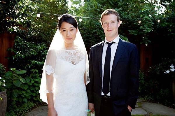 the-day-after-the-ipo-zuckerberg-somehow-found-the-time-to-marry-his-long-time-girlfriend-priscilla-chan-whom-he-met-while-still-a-harvard-student.jpg