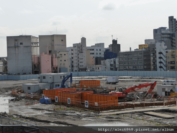 800px-New_Tokyo_Tower_Earth_boring_testing.png