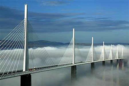 millau_viaduct_norman_foster.jpg