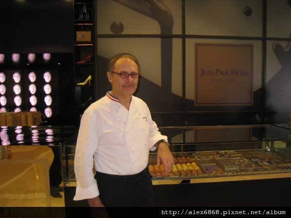 JEAN-PAUL-HEVIN-6.bmp