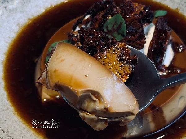 台南東區_ 喝起來Bottoms Up 成大附近質感咖啡廳，
