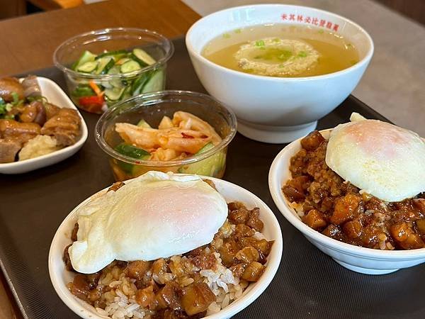 台南安平區_ VASO弘肉燥飯舖安平店 米其林必比登小吃，推