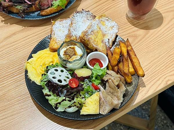 台南東區_ 煦你早午餐 Belong Ü Brunch 巷弄