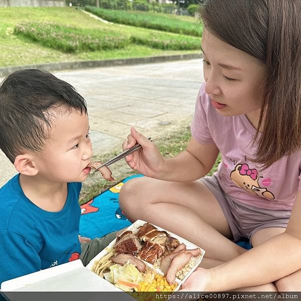【美食報爆】台北40多年老字號港式燒臘店丨不想排隊買想拿了直