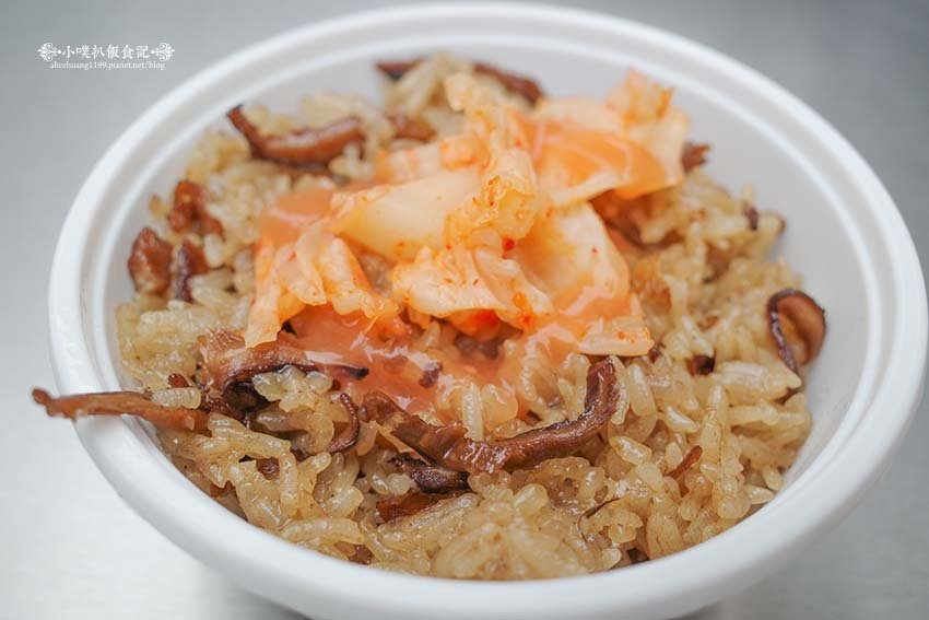 【樂華夜市美食】『郭記麻辣臭豆腐』人氣排隊美食/樂華夜市必吃