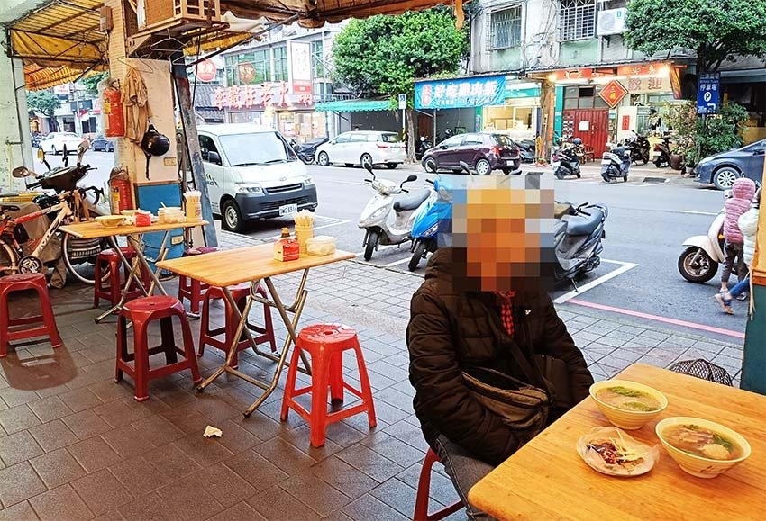 【永和美食】『權仔鴨肉冬粉』永和在地古早味小吃/老饕吃法鴨肉
