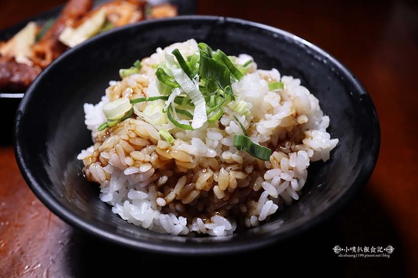 【士林夜市美食】『雞老闆桶仔雞士林夜市店』近劍潭站/壽星及消