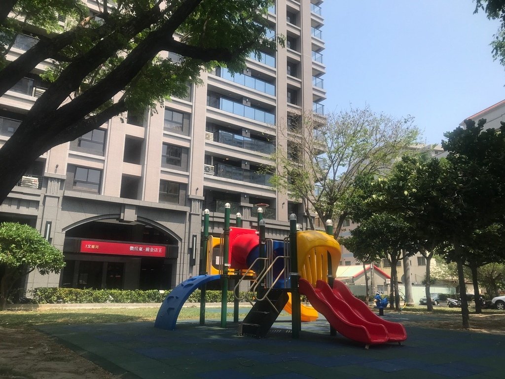 棋琴文雄苑全新交屋3房車位
