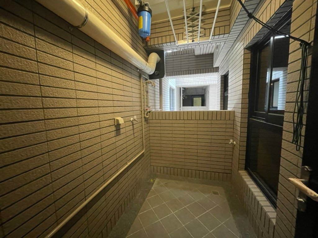 棋琴文雄苑全新交屋3房車位